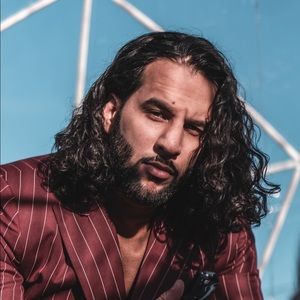 Meet your Posher, Christopher